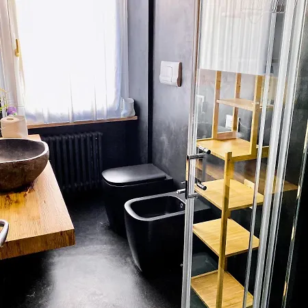 Konukevi Tra Piazza Erbe E Piazza Bra Raffinata Maison