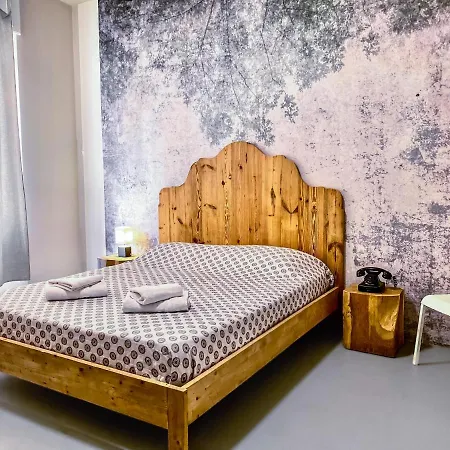 Maison d'hôtes Tra Piazza Erbe E Piazza Bra Raffinata Maison Vérone