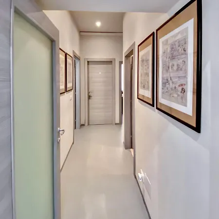 Tra Piazza Erbe E Piazza Bra Raffinata Maison *